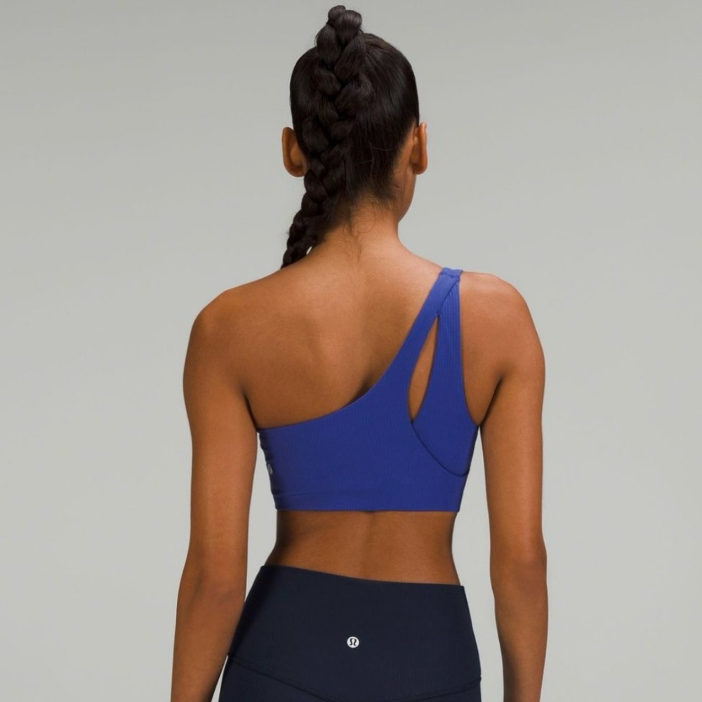 Lululemon Asymmetrical ribbed bra